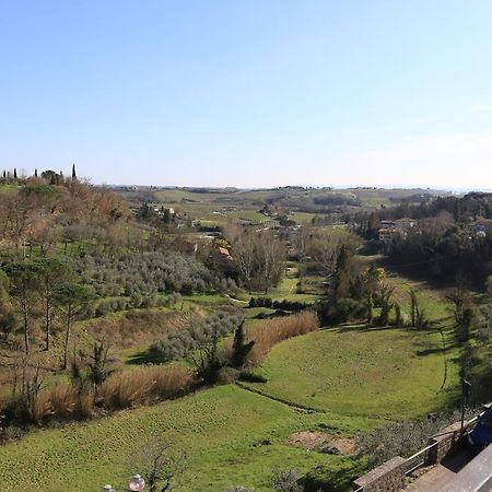 Appartamento Vinci Centro Bagian luar foto