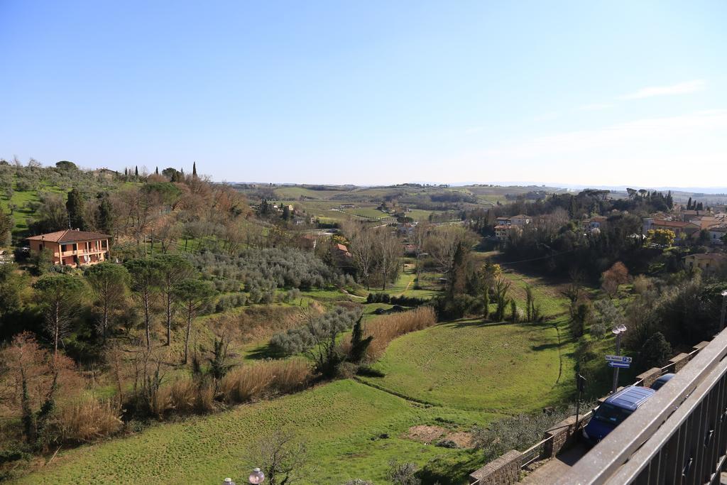 Appartamento Vinci Centro Bagian luar foto